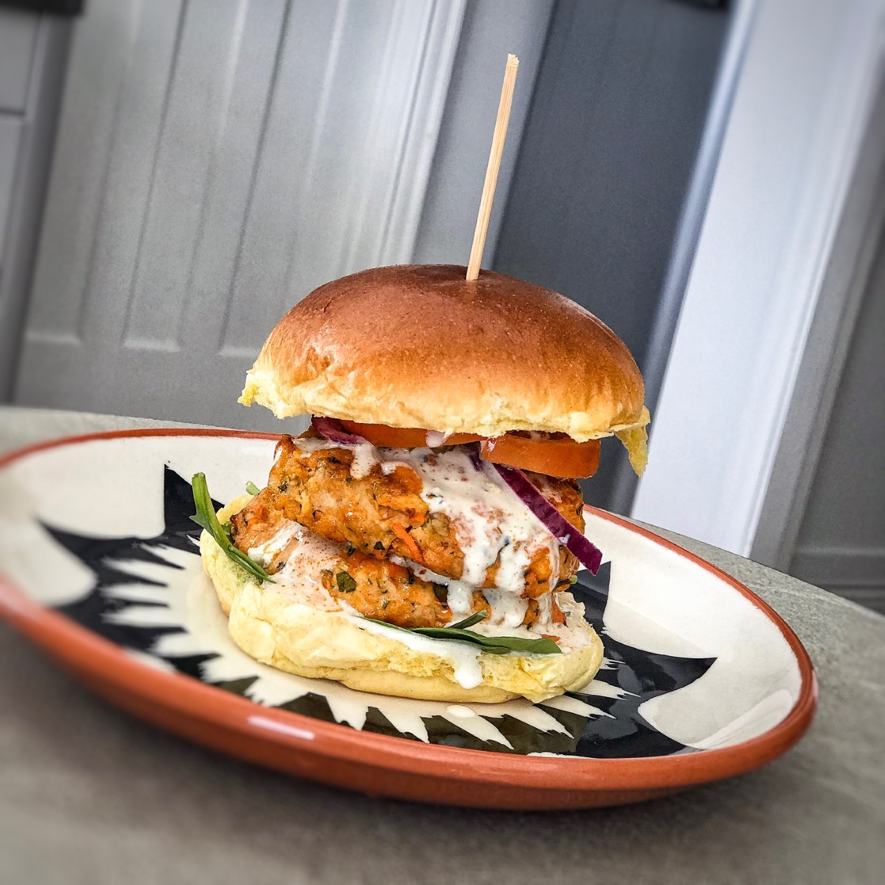 Buffalo Chicken Burgers with Blue Cheese Sauce – 3sp